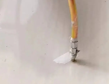 栾城瓷砖空鼓维修公司专业解答在瓷砖铺贴过程中，如果使用的砂料过粗（如全部使用了粗砂），可能会导致以下问题